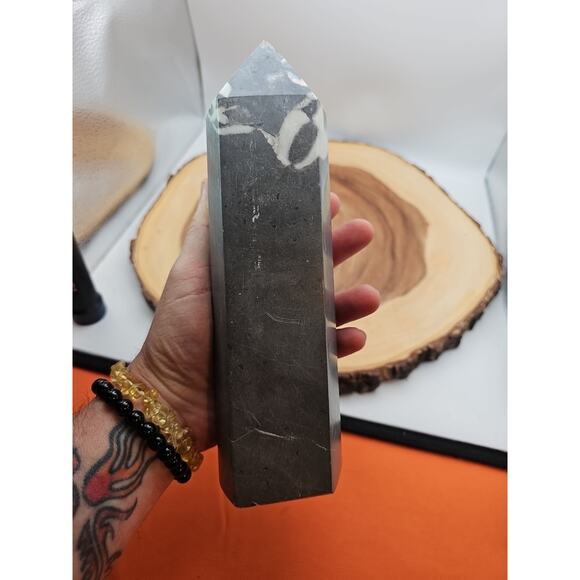 3.14lb 1000 Eye Jasper Quartz Tower 9in Tall Has Chip On Top - Picture 15 of 16